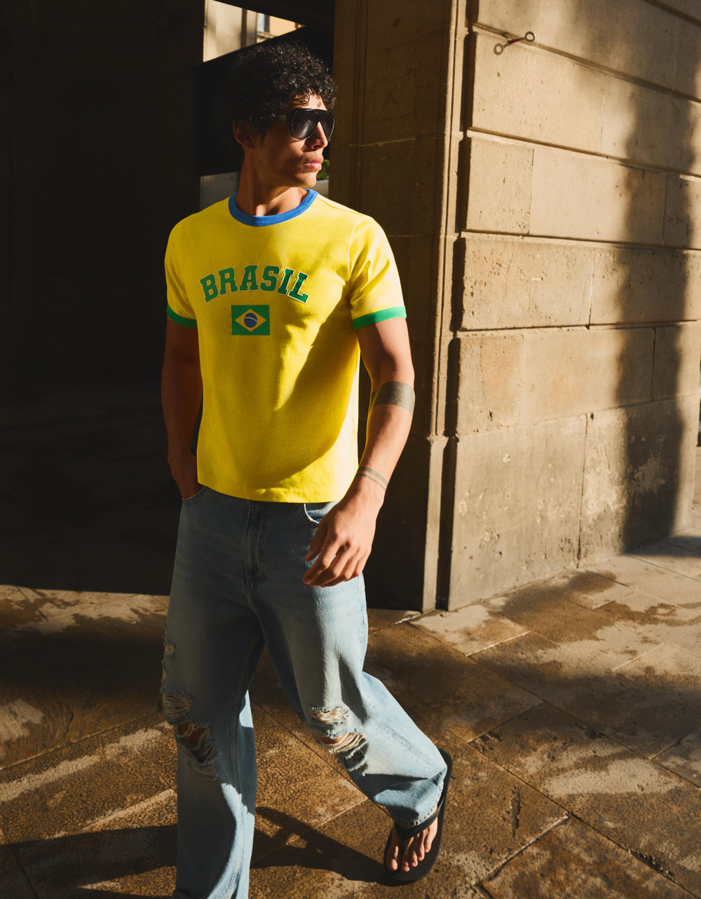 Мужская футболка slim fit с принтом - BERSHKA