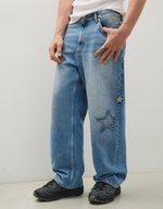 Мужские джинсы baggy fit с нашивками - BERSHKA