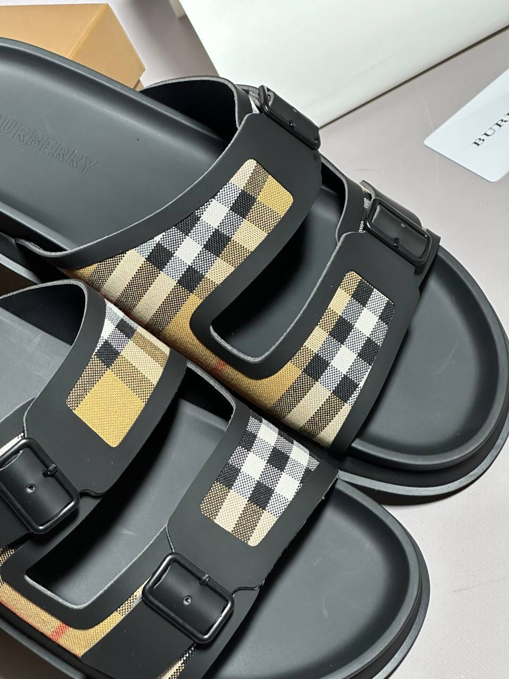 Шлепанцы Burberry