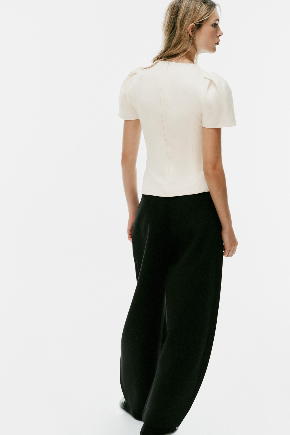 ZARA ТОП С ОБЪЕМНЫМИ РУКАВАМИ, ЖЕЛТОВАТО-БЕЛЫЙ
