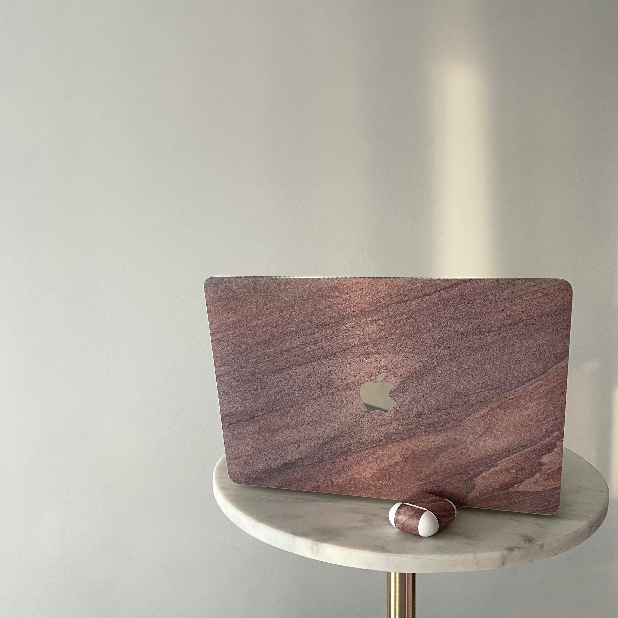 Виниловая наклейка ORION для MacBook