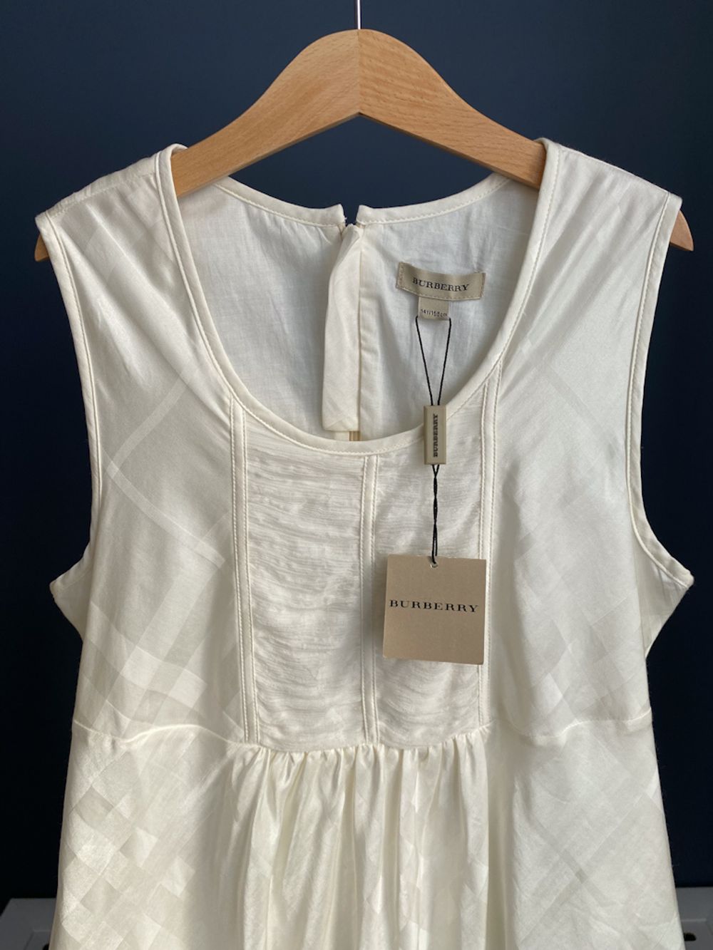 Новое платье Burberry, 164