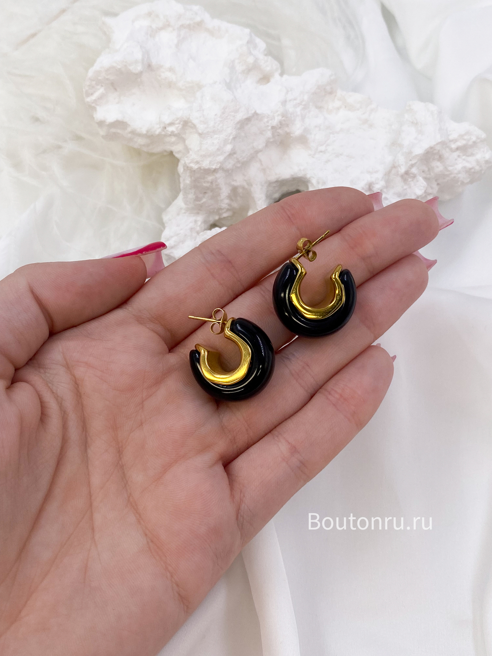 Серьги черные кольца в золоте сталь