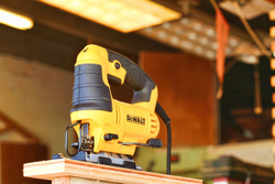 Dewalt Лобзик, 650Вт,85мм, 500-3200ход/мин DWE349-QS