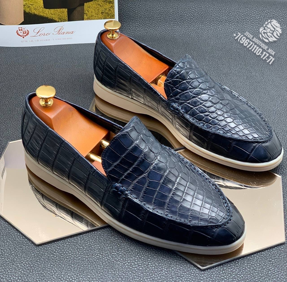 Лоферы Loro Piana из кожи крокодила