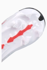 Бутсы adidas Predator Elite FG Junior - белый