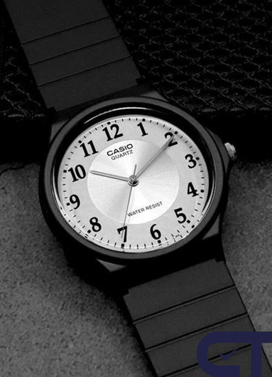 CASIO MQ-24-7B3 — классические аналоговые часы с белым циферблатом