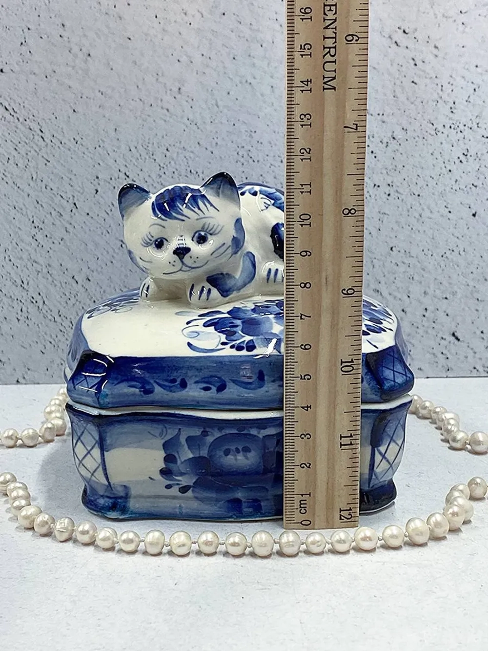 Фарфоровая шкатулка Кот Гжель