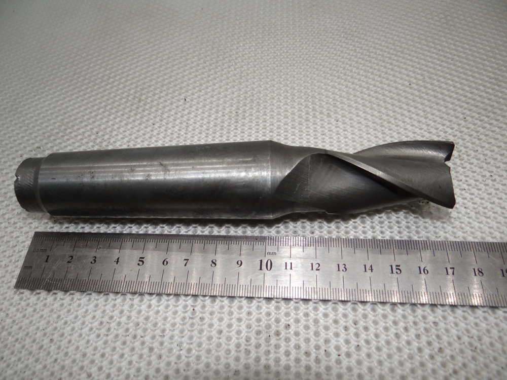 Фреза к/х 27х46х170 z=3 к/м4 Р6М5