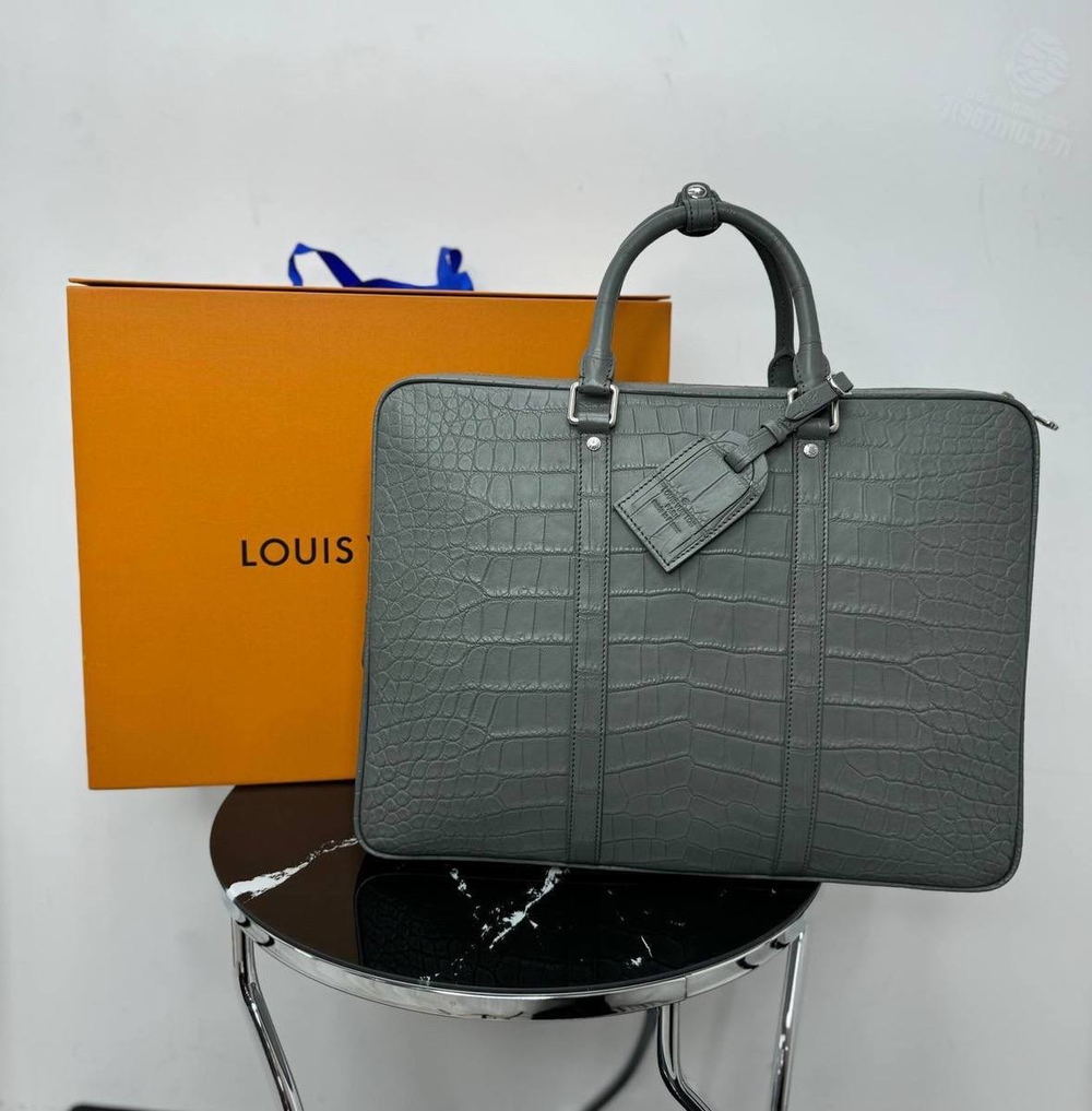Портфель Louis Vuitton из кожи крокодила