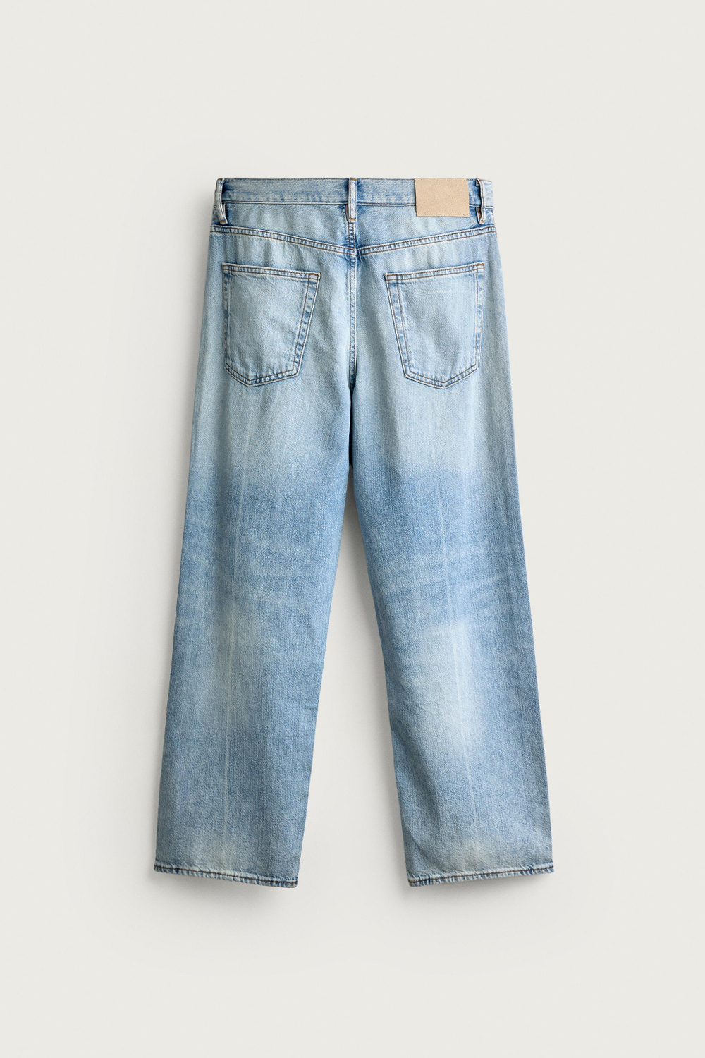 ЛЕГКИЕ УКОРОЧЕННЫЕ ДЖИНСЫ REGULAR FIT — ZARA