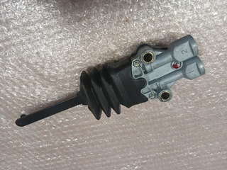 Кран уровня пола кабины MAN/DAF/RVI/Iveco