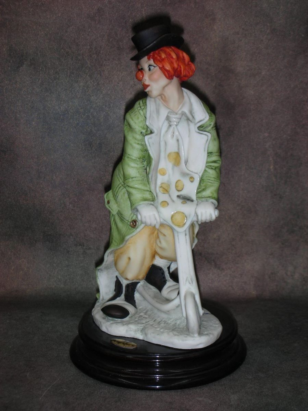 Статуэтка. Полистоун. Клоун на самокате. Capodimonte. Италия