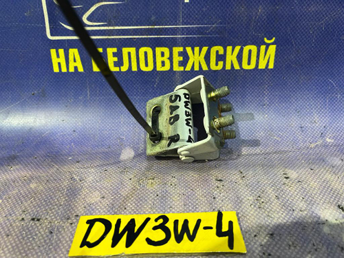 Петля багажника MAZDA DEMIO 2001