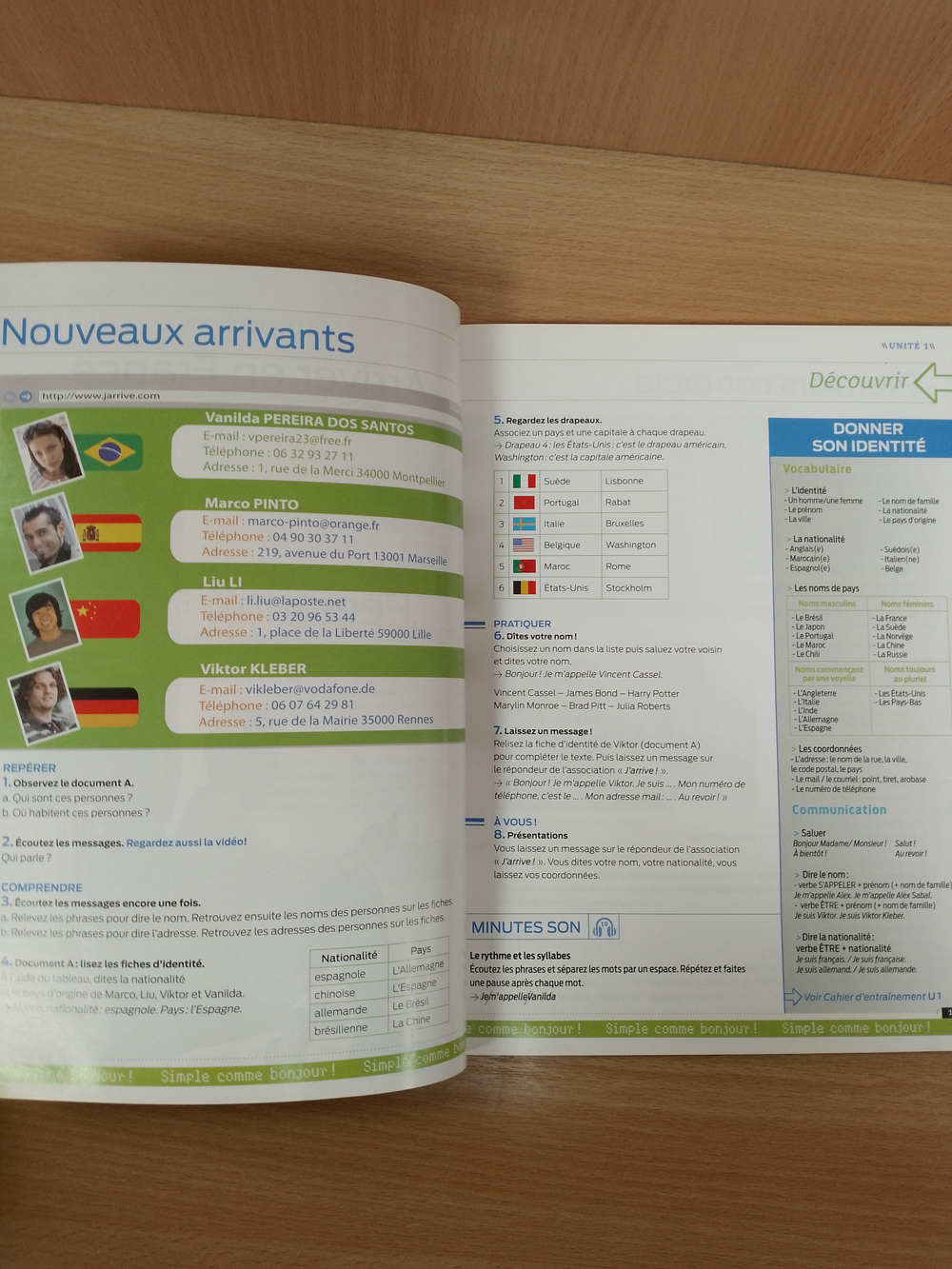 Mobile A1 Livre de L'Eleve + DVD 1 (French Edition)