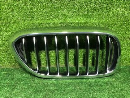 Решетка радиатора правая BMW 5er G30 (2017-2020)