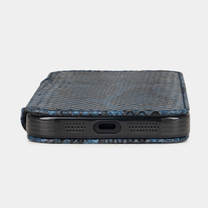 Чехол-книжка кожаная для iPhone 16 Pro Max, питон синего цвета