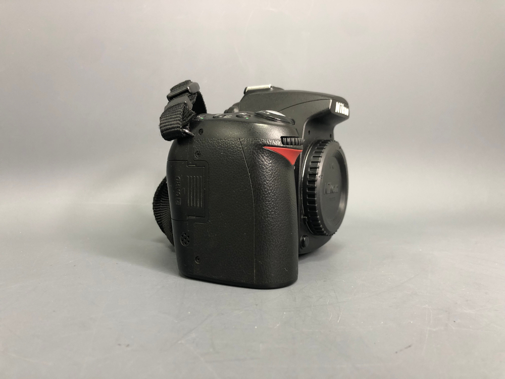 Nikon D90 36.200 кадров