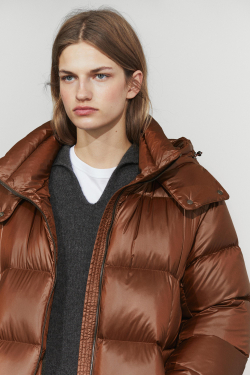 Massimo Dutti Сатиновый пуховик, карамельный