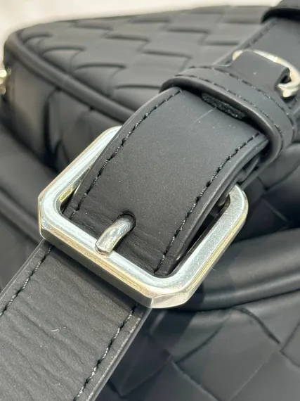 Сумка Bottega Veneta через плечо