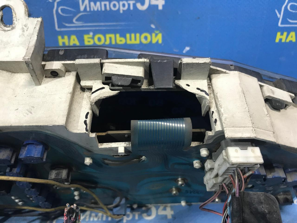 Щиток приборов NISSAN R'NESSA 1997-2001