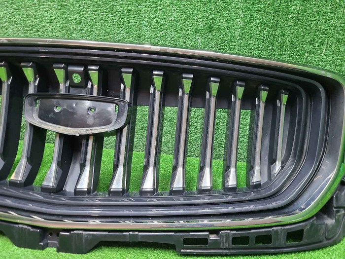 Решетка радиатора Geely Monjaro (2021-н.в.)