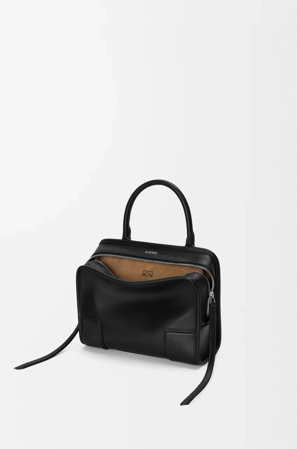 Loewe Маленькая сумка Amazona 180 из мягкой телячьей кожи, черный