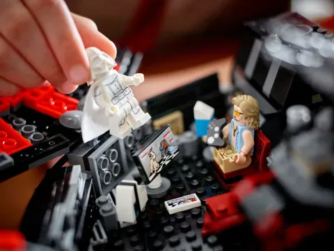 Конструктор LEGO Star Wars 75389 Темный сокол