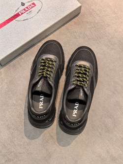 Кроссовки Prada