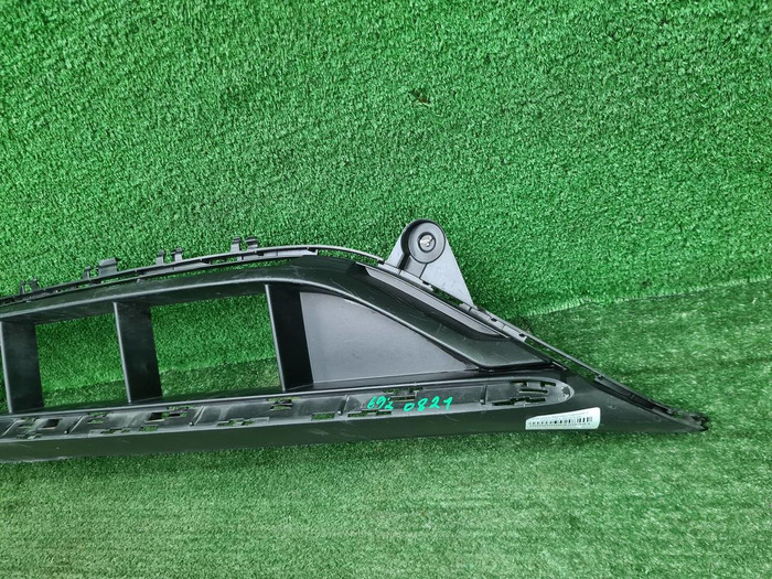 Решетка перед. бампера Mercedes E W213 (20-23) AMG