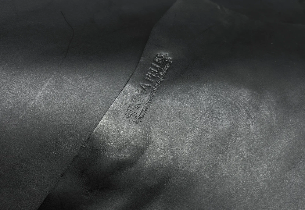 Пример холодного тиснения на коже Etrusco Wax Ecopell