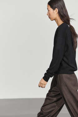 Massimo Dutti Свитер из смесовой шерсти с V-вырезом, черный