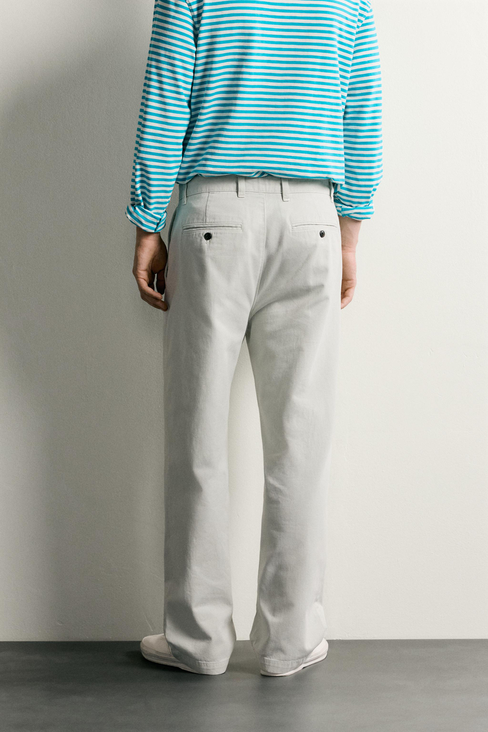 БРЮКИ ЧИНОС STRAIGHT FIT СО СКЛАДКАМИ — ZARA · 1063/440