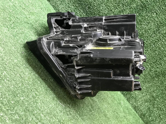 Фара правая Lixiang L9 (2022-н.в.) LED