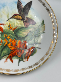 Декоративная тарелка The Hamilton Collection, Ruby Topaz Hummingbird