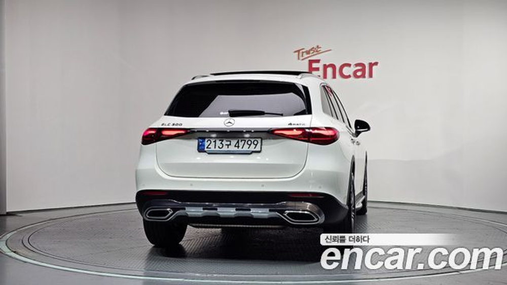 Mercedes-Benz GLC-Class GLC 300 4MATIC Avantgarde — 2025