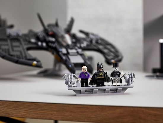 LEGO DC Super Heroes 76161 Бэтвинг 1989
