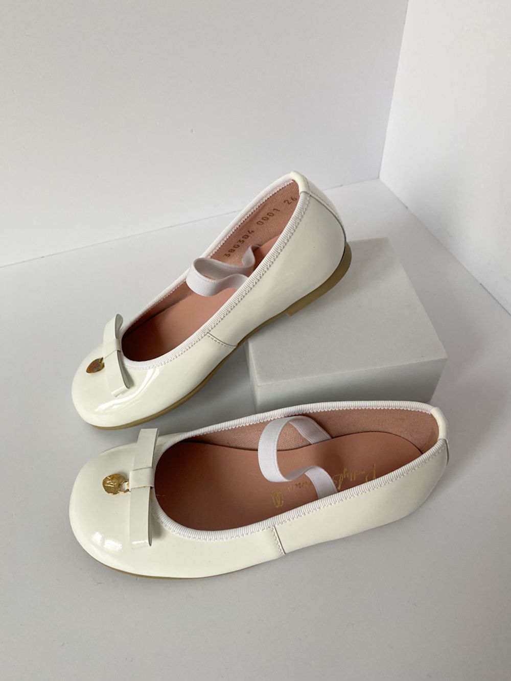 Новые лаковые туфли  Pretty Ballerinas, 25,5