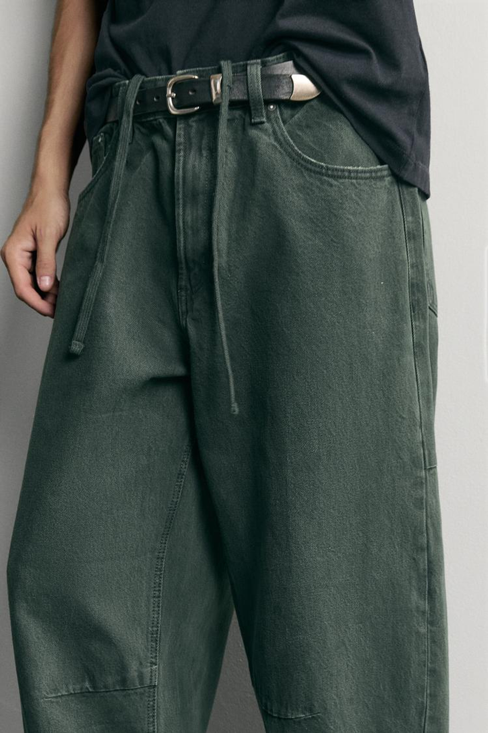 ZARA БРЮКИ С ПРИНТОМ BARREL FIT НА ШНУРКЕ, БУТЫЛОЧНО-ЗЕЛЕНЫЙ
