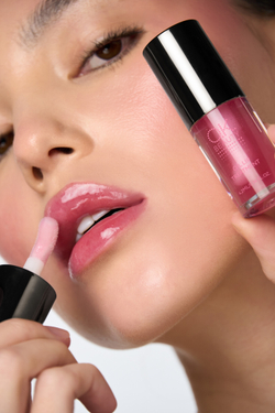Масло для губ ухаживающее OIL LIP TREATMENT