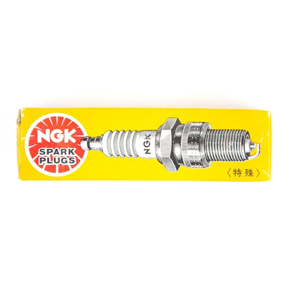Свеча NGK B8S (3810)