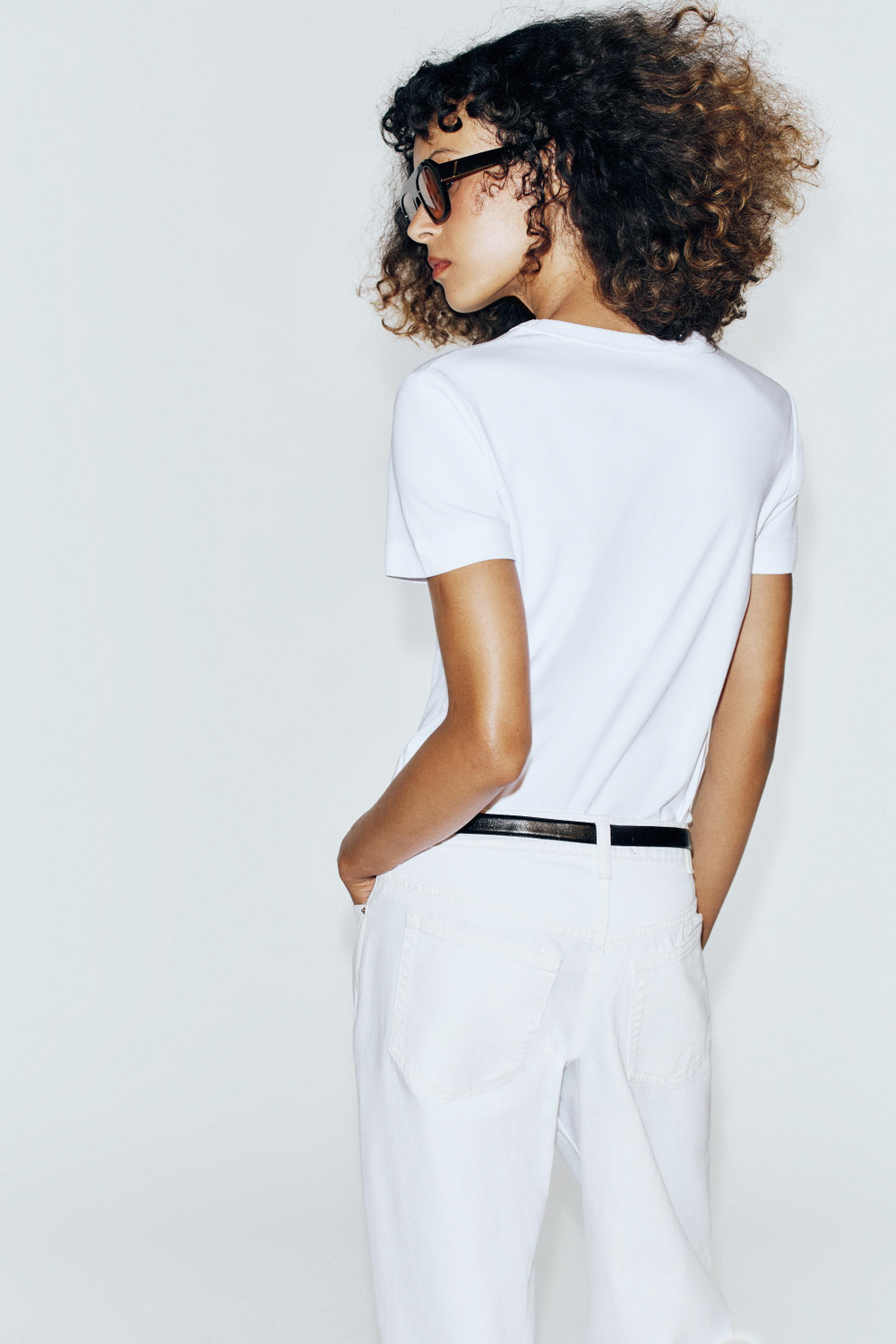 ФУТБОЛКА INTERLOCK С КОРОТКИМИ РУКАВАМИ — ZARA