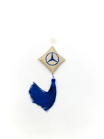 Ромб объемный на присоске MERCEDES (экокожа, бежевый, синяя вышивка, кисть)