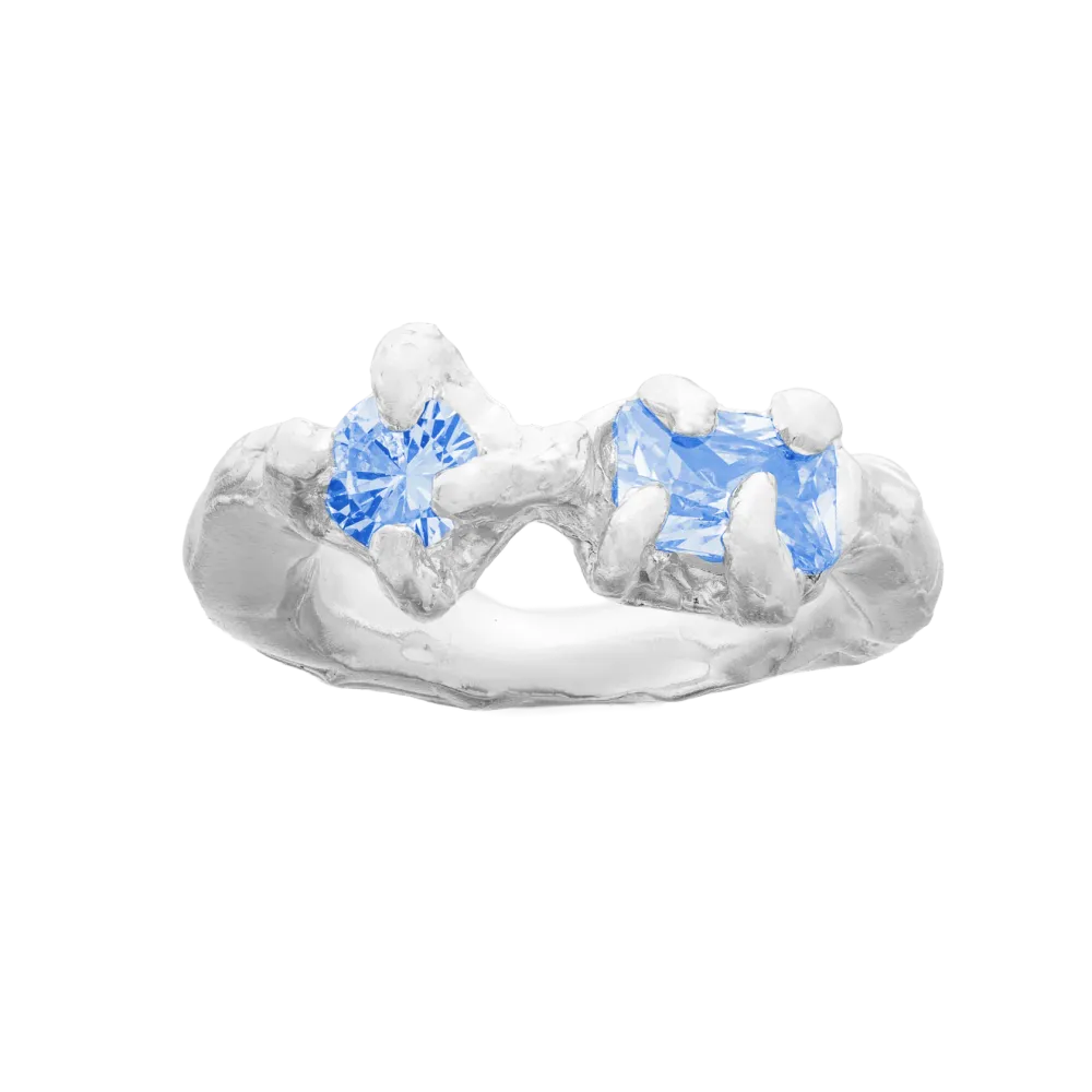 Кольцо Ассиметрия с голубыми фианитами / Blue Stone Ring