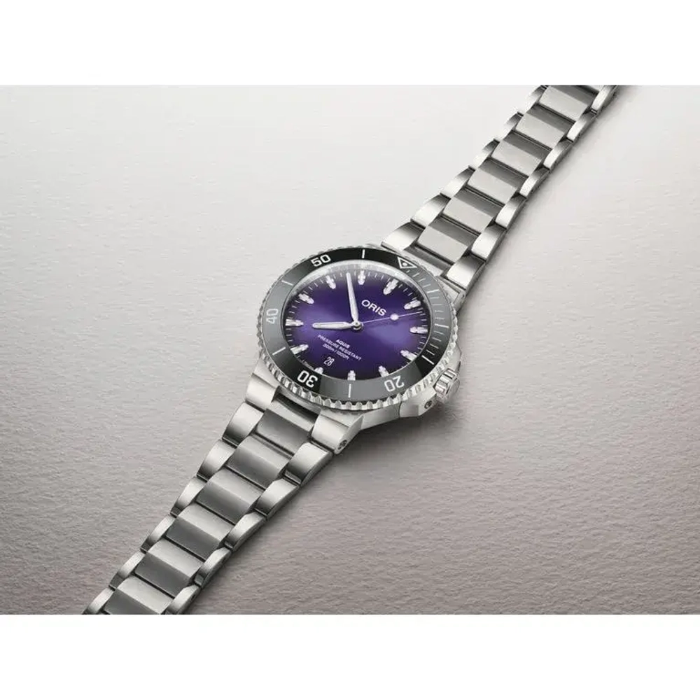 Oris Aquis Date Taste of Summer 01 733 7789 4158-07 8 23 04PEB