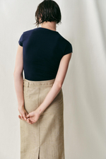 ПРИТАЛЕННАЯ ФУТБОЛКА С КОРОТКИМИ РУКАВАМИ — ZARA