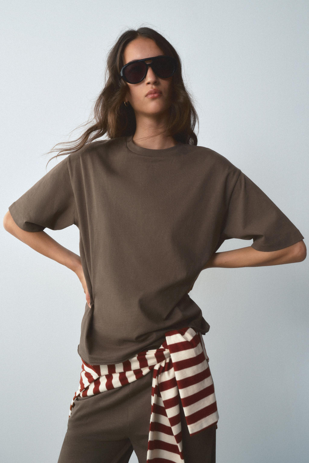ФУТБОЛКА С КРУГЛЫМ ВЫРЕЗОМ — ZARA