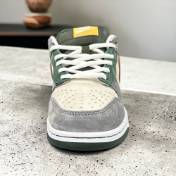 Nike SB Dunk Low • Chameleon