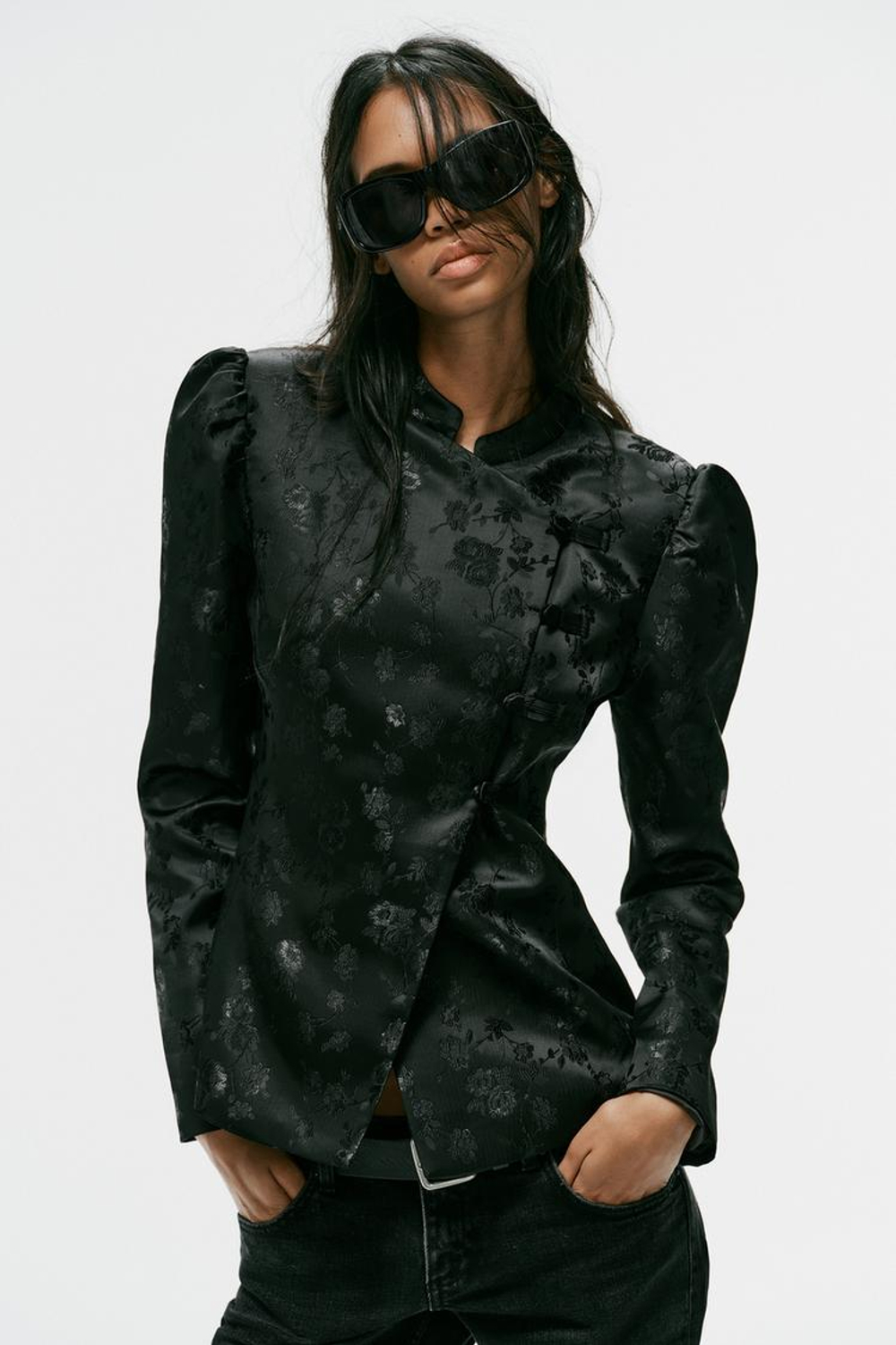 ZARA ЖАККАРДОВЫЙ БЛЕЙЗЕР С ЗАСТЕЖКАМИ НА ТЕСЬМУ, ЧЕРНЫЙ