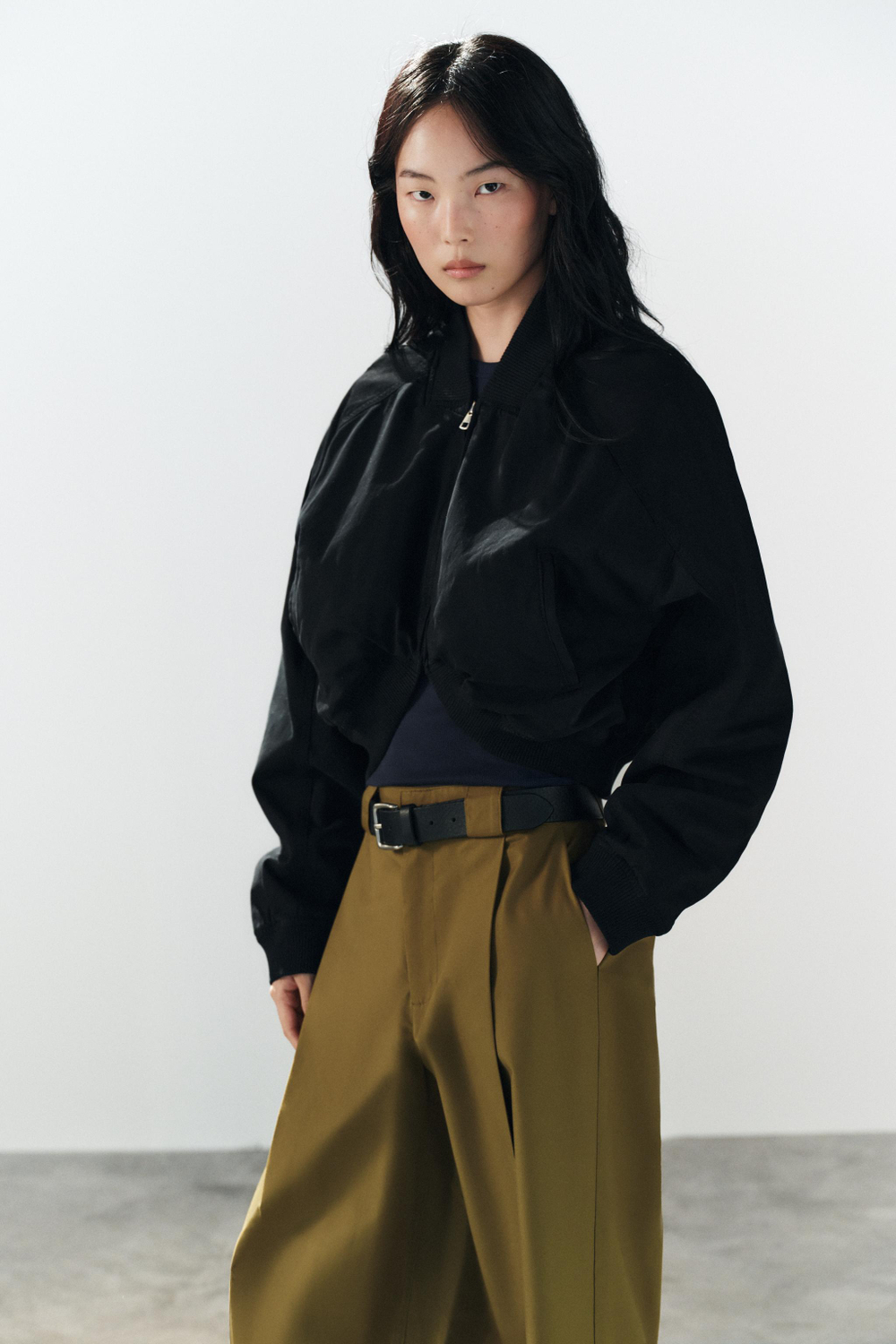 БРЮКИ СО СКЛАДКАМИ И ШЛЕВКАМИ — ZARA